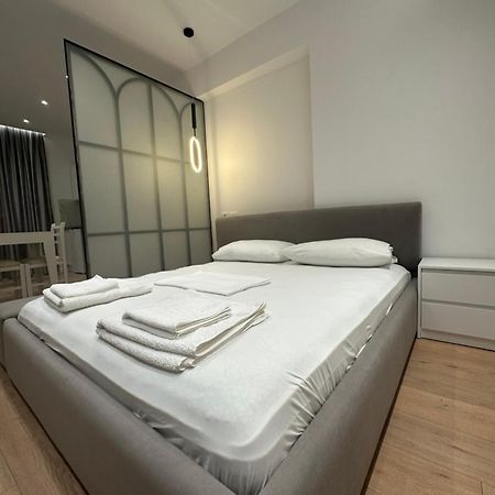Center Apartment Тирана Екстериор снимка