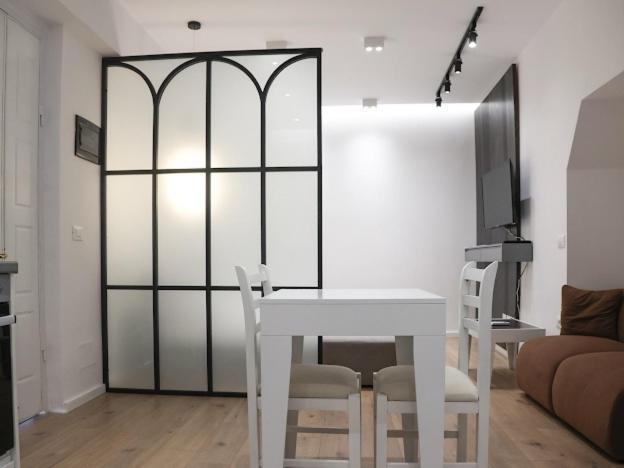 Center Apartment Тирана Екстериор снимка
